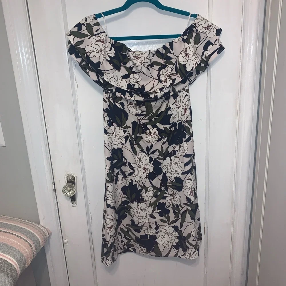 NWT Banana Republic Off the shoulder Floral dress - Picture 2 of 3
